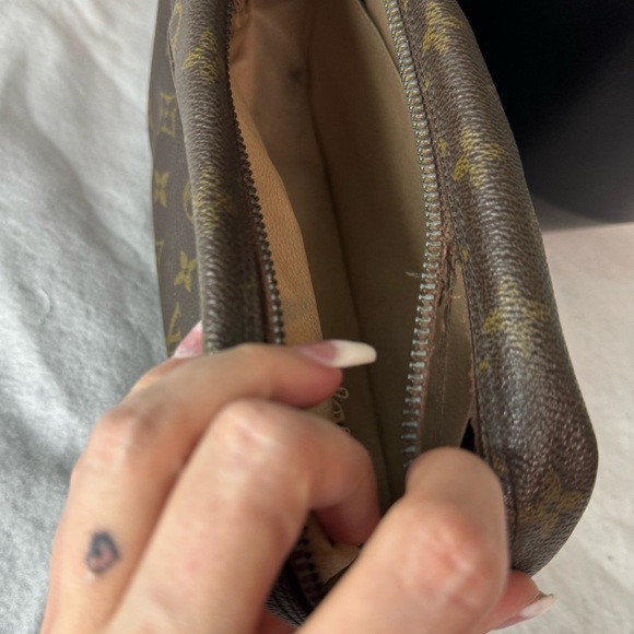Louis Vuitton trousse toillete pouch 28 - Picture 6 of 13